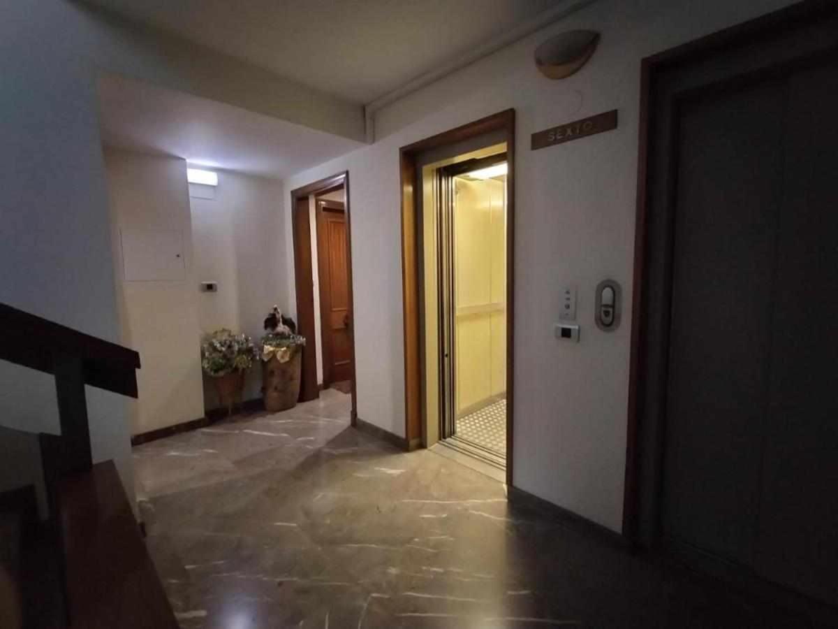 Apartamenticos Plaza Del Pilar III Zaragoza Exterior photo
